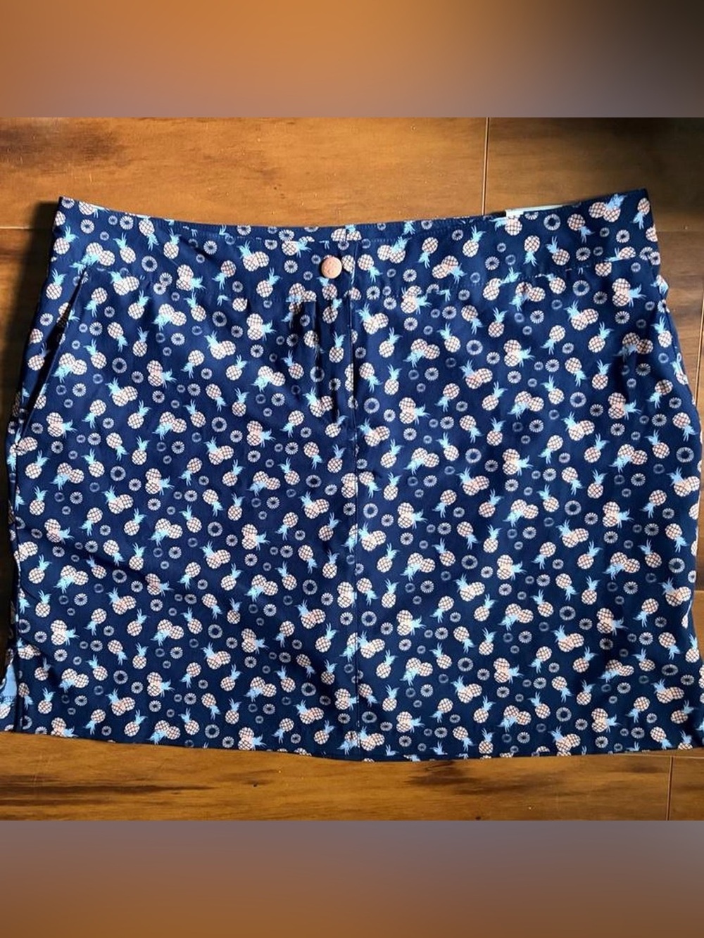 NWT Navy Pineapple-Print Women's Skort